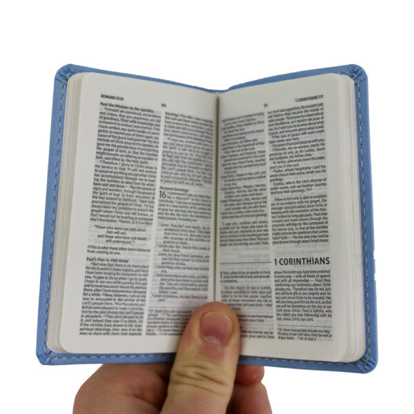 NIV Tiny Testament Bible, New Testament - Blue - Image 3