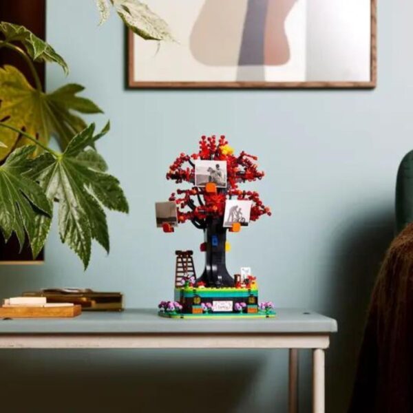 DWSO Lego Ideas - Family Tree - 21346- Discontinued - Image 9